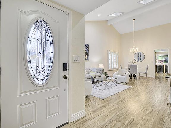 4th image of 446 Santander Dr