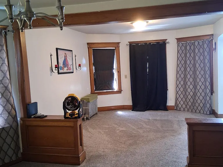 78 Savoy Pl — Photo 4