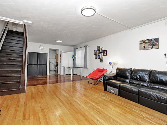 4th image of 2237 E 15th St