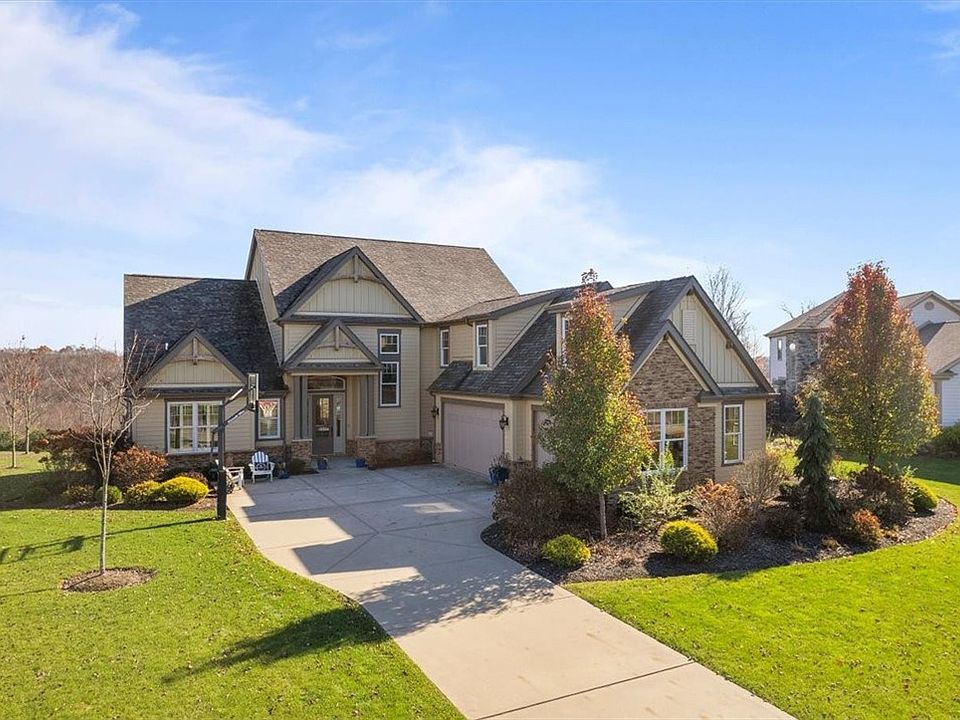 1st image of 119 Pemberley Dr