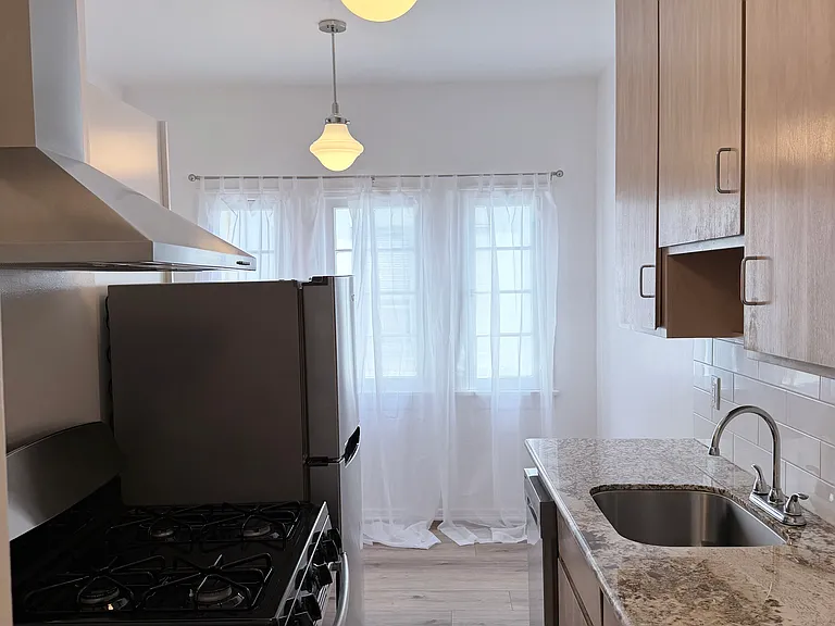 238 N Clark Dr #7 — Photo 15