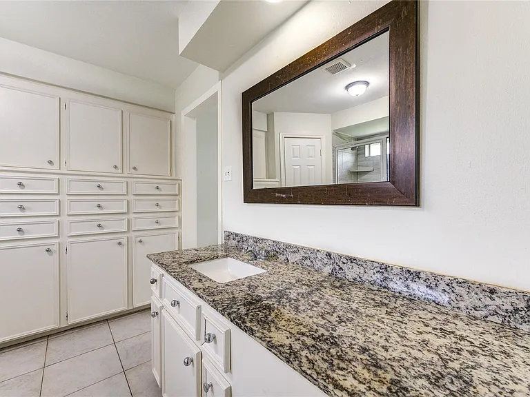 8107 Durklyn Ln — Photo 18