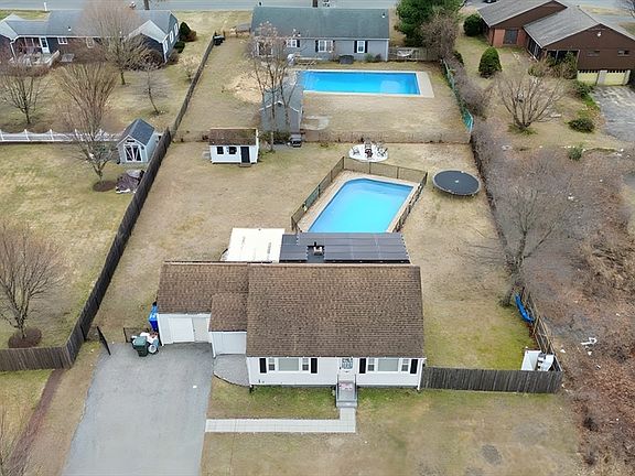 3rd image of 119 Acrebrook Rd