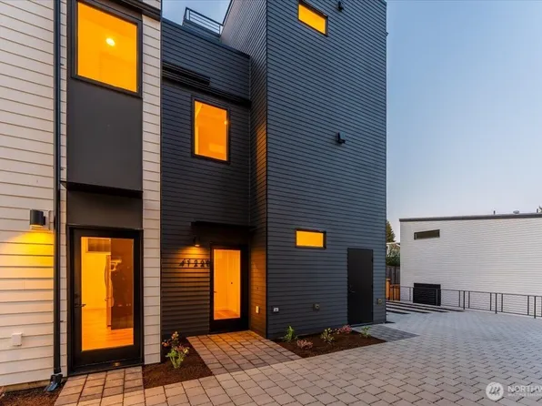 4122 B Burke Avenue N, Seattle, WA 98103