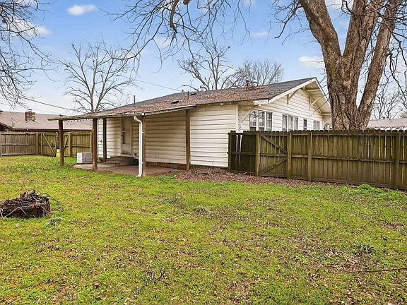 4th image of 511 E Banks St