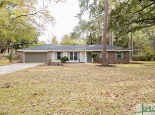 24 Bay Dr, Savannah, GA 31410