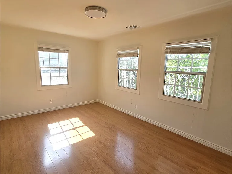 2035 Rangeview Dr — Photo 13