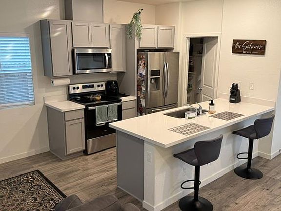 3rd image of 5240 Molino Cir