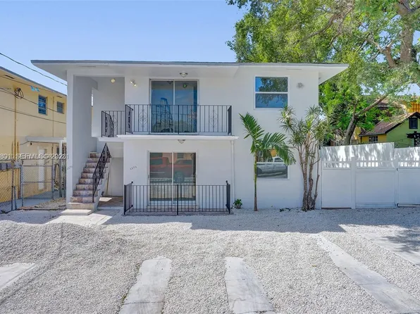3290 NW 4th St #3290, Miami, FL 33125