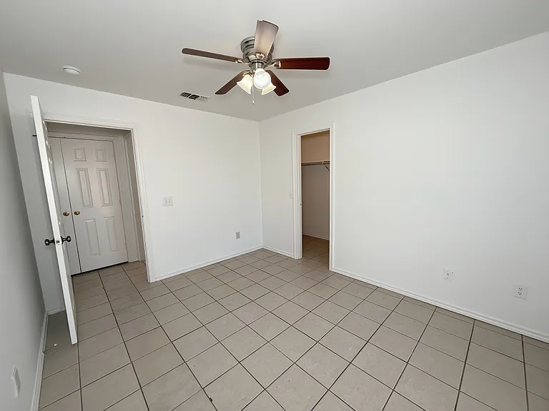 931 S Farmington Rd — Photo 5