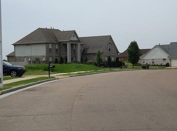 4th image of this home