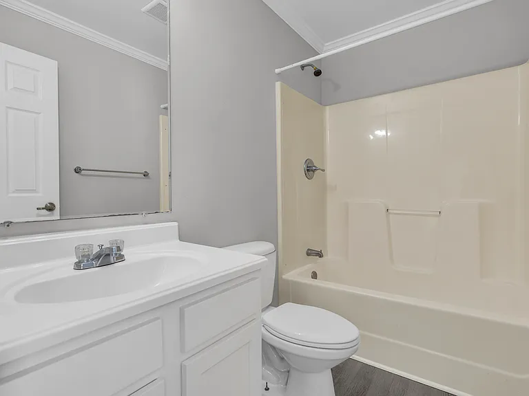 1040 Thomasville Estates Way SE — Photo 7
