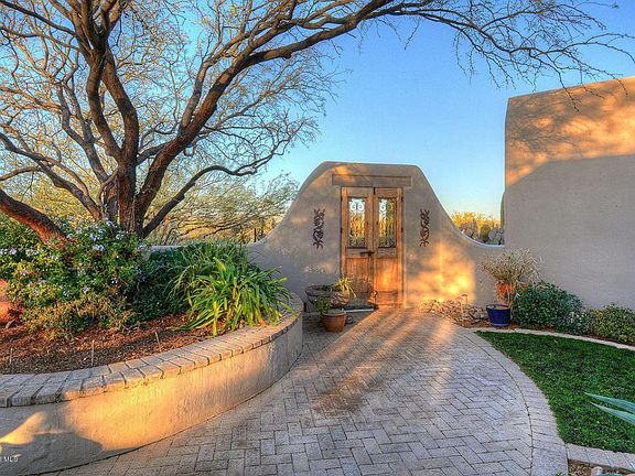 5th image of 1065 E Josephine Saddle Pl