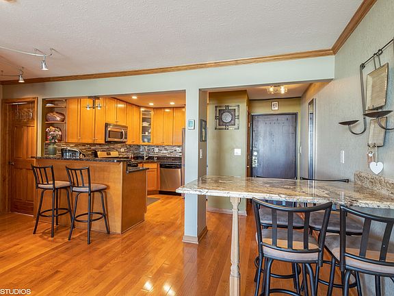 4th image of 5348 N Cumberland Ave APT 521-2
