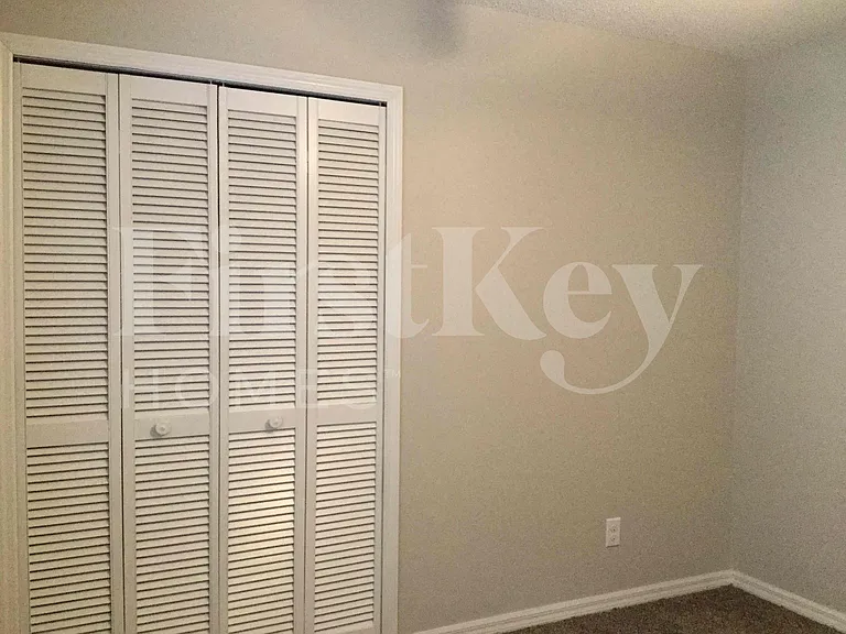 161 Sheridan Ave — Photo 14