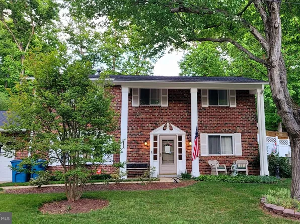 6813 Landor Ln, Springfield, VA 22152