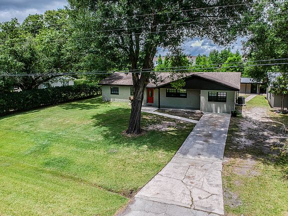 3rd image of 9706 Almora Dr