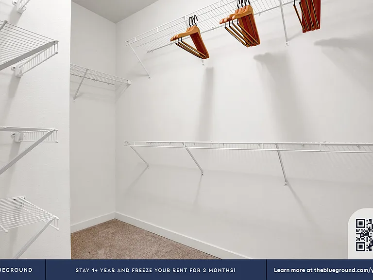 Walk-in Closet