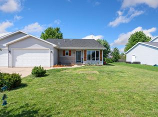 1123 Poppy Ln, Winneconne, WI 54986