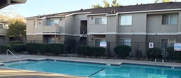 Mesa Verde Apartments — Photo 4