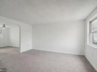 3 Windsor Ln, Clifton Heights, PA 19018