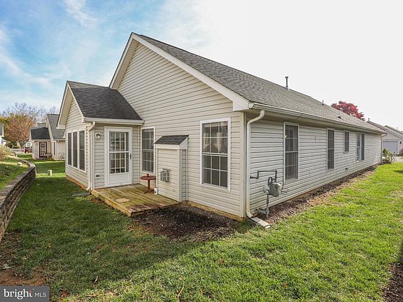 5th image of 1819 Kershaw Ln