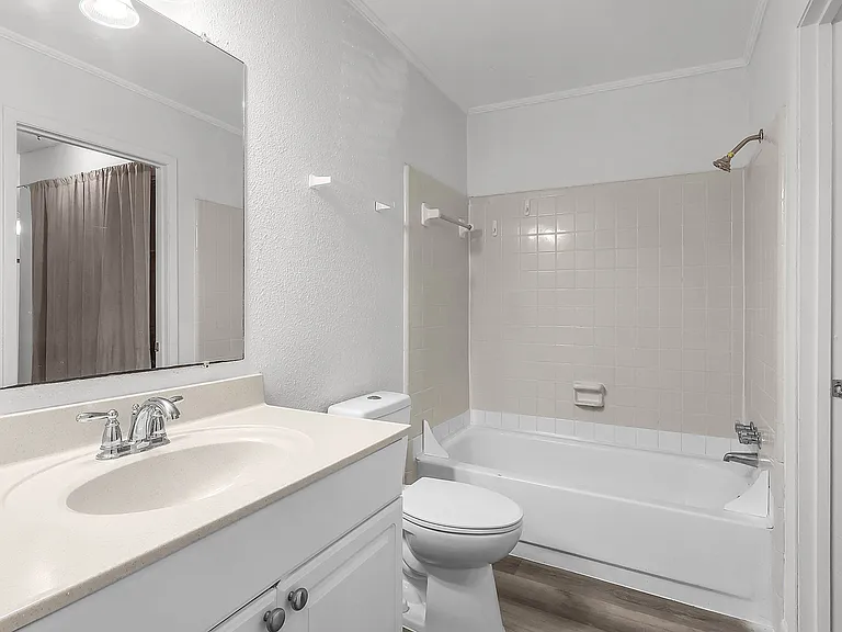 401 N Cromwell Rd #T1 — Photo 11