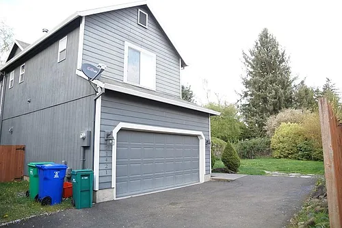 21421 SE Oak St Photo 1