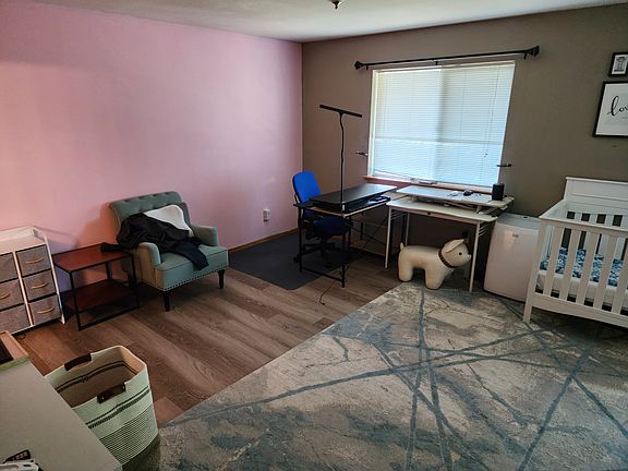 4th image of 2622 Lincoln Way #A