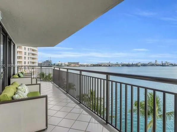 540 Brickell Key Dr APT 832, Miami, FL 33131