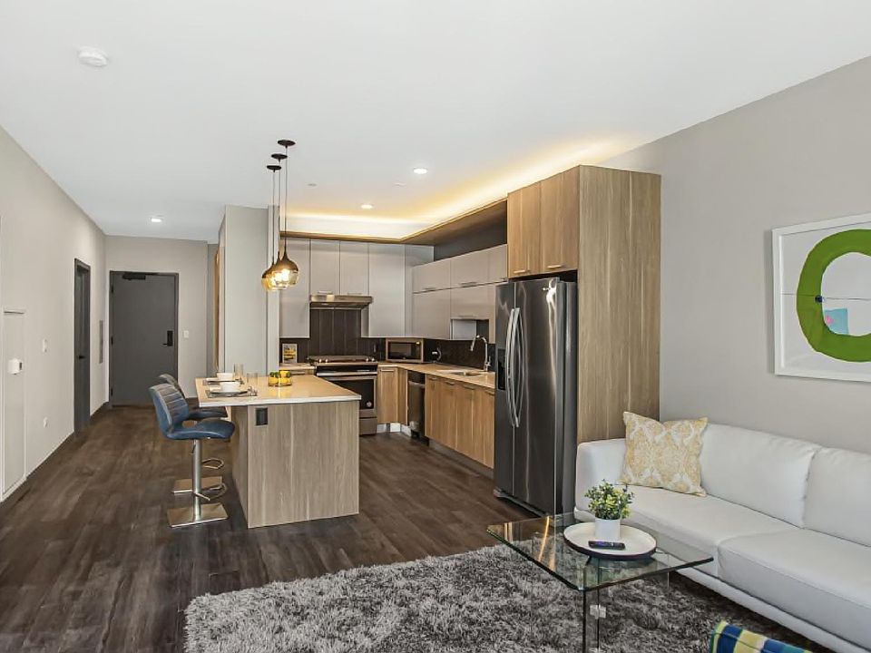 1st image of 31 S La Salle St #918