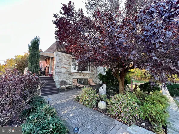 8803 Lister St, Philadelphia, PA 19152