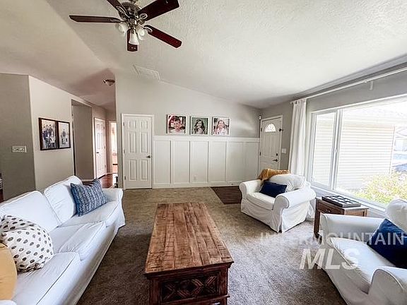 4th image of 808 Oleary Way