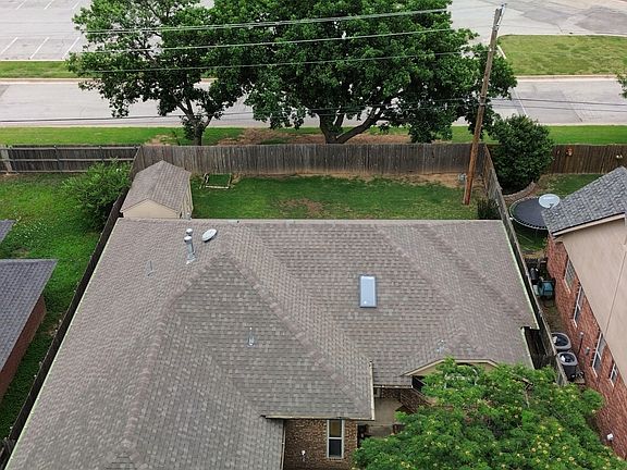 5th image of 1109 SW 126th St