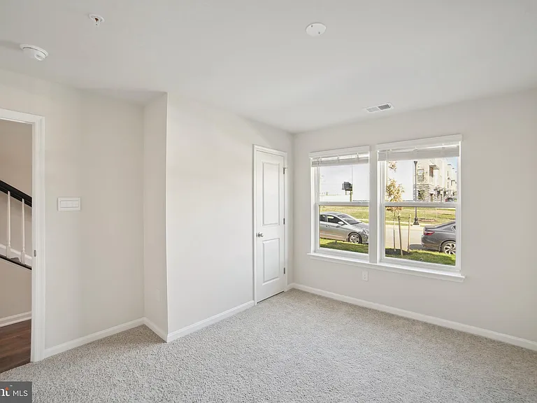 420 Carroll Walk Ave — Photo 28