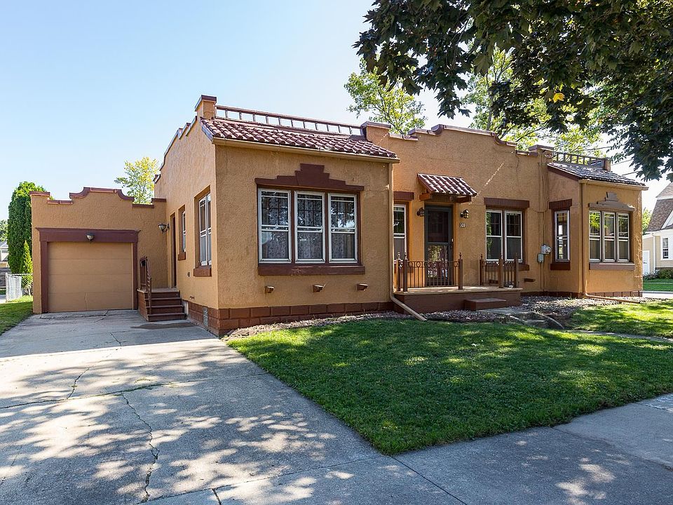 1st image of 303 W Forest Ave