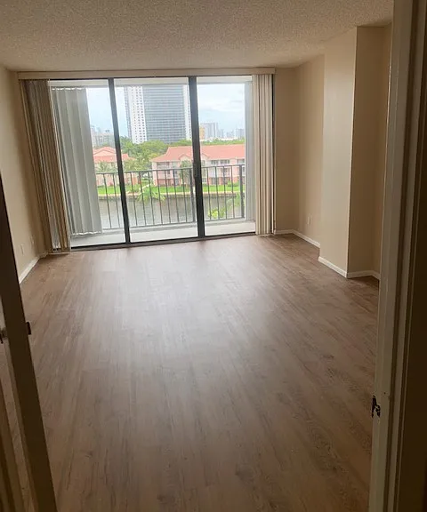200 Leslie Dr #626 — Photo 6