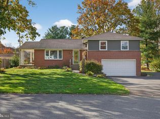 2523 Mayfair Dr, Lancaster, PA 17603