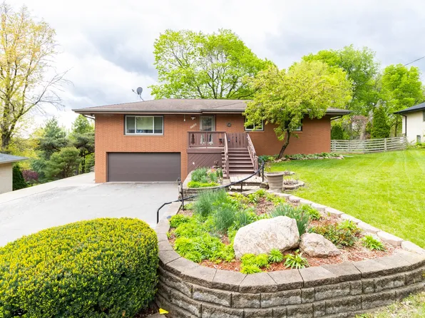 6740 NW Timberline Dr, Des Moines, IA 50313