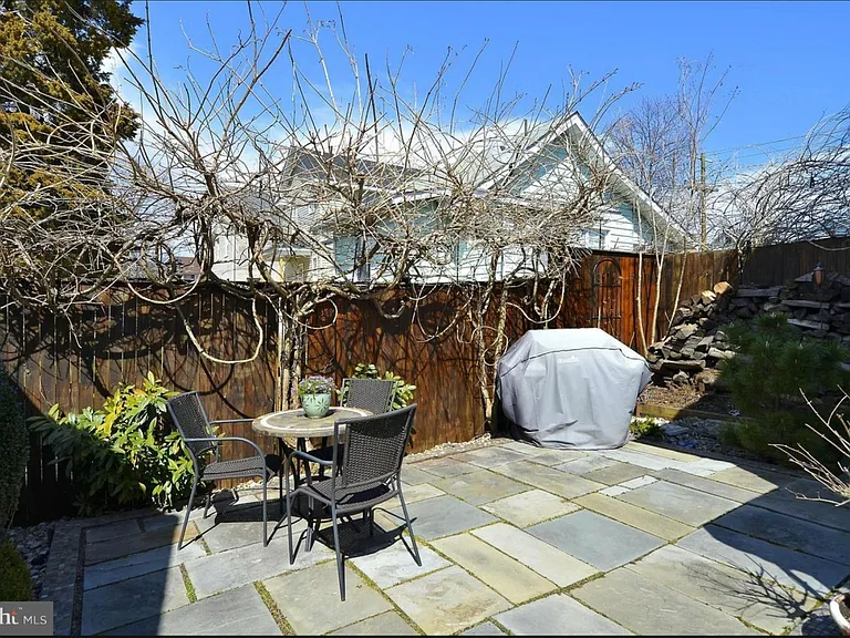 3610 24th St NE — Photo 7