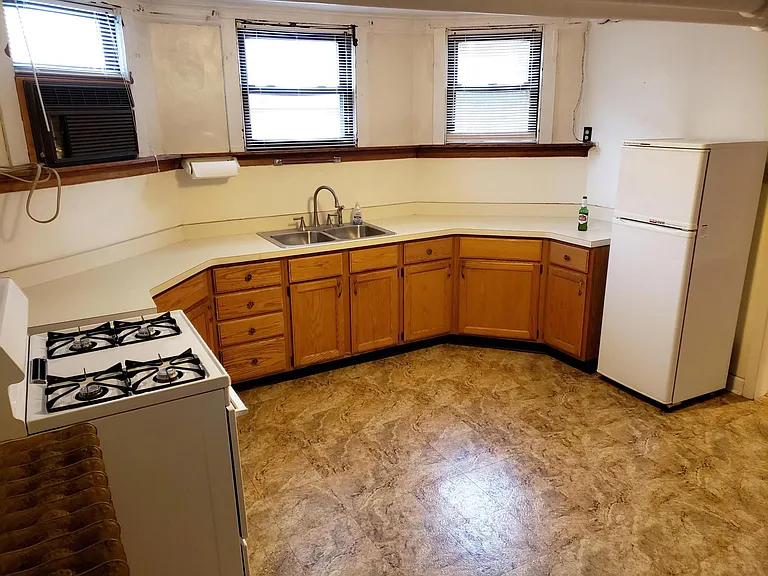 3745 N Keeler Ave #G — Photo 1