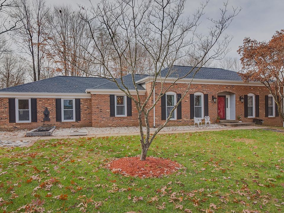 1st image of 124 Oakwood Dr