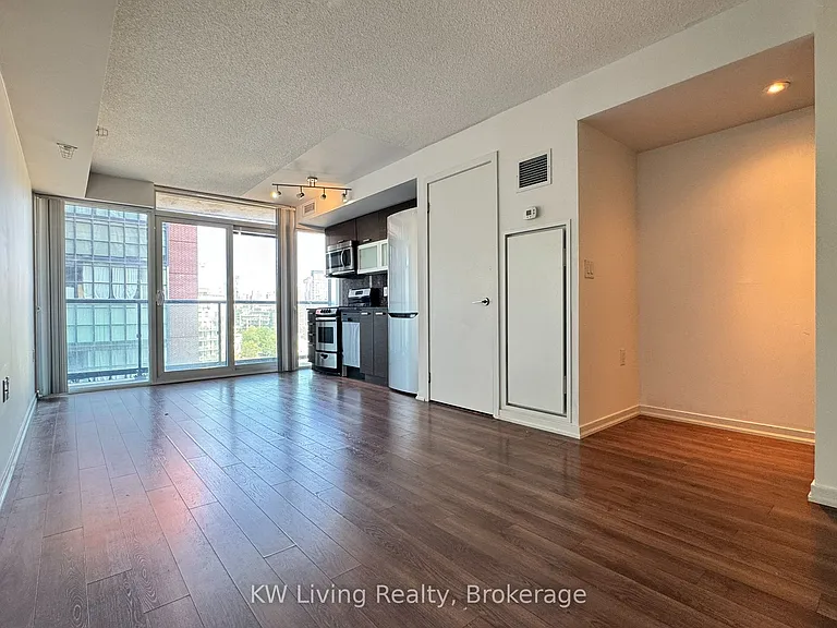 36 Lisgar St #1011E — Photo 12