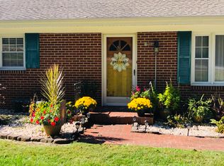 1208 McChesney Dr, Bristol, VA 24201