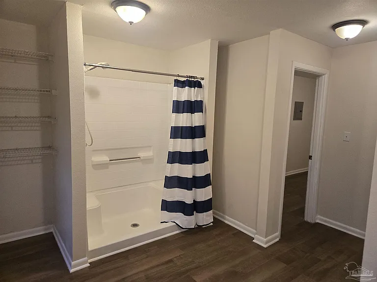 4329 Martha St — Photo 16