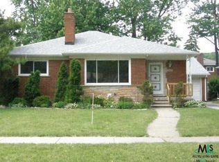 24231 Blackstone St, Oak Park, MI 48237