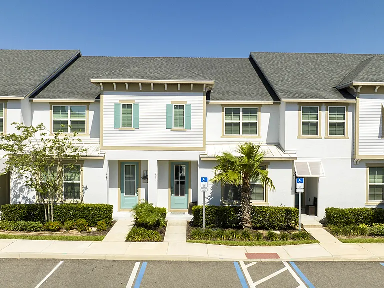 Carey Palm Cir — Photo 27
