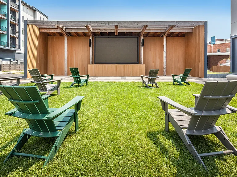 Post House — Photo 27