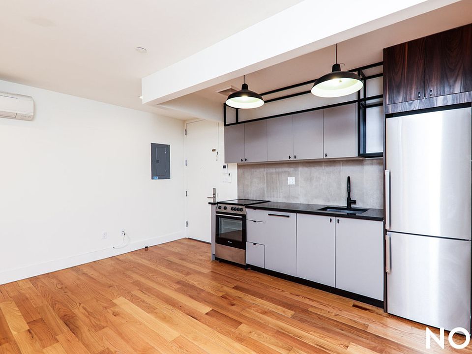 1st image of 620 Parkside Ave #2N