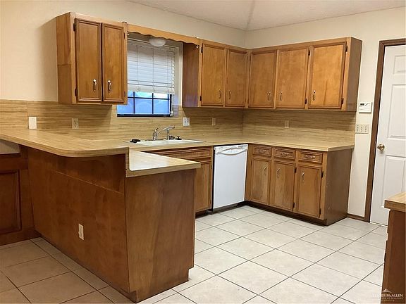 5th image of 3304 Heron Ave